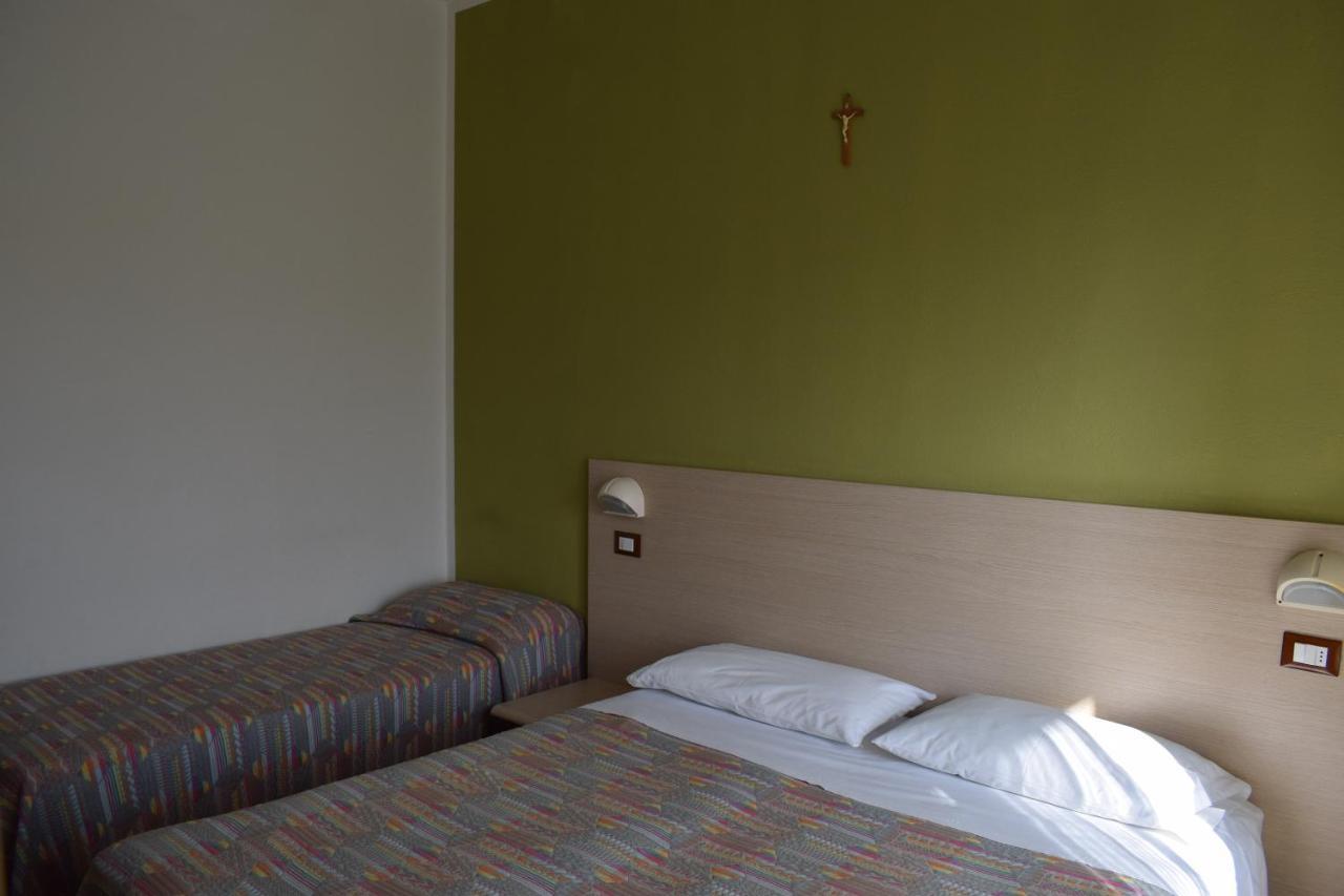 Hotel Gattuccio เชเซนาติโก ภายนอก รูปภาพ