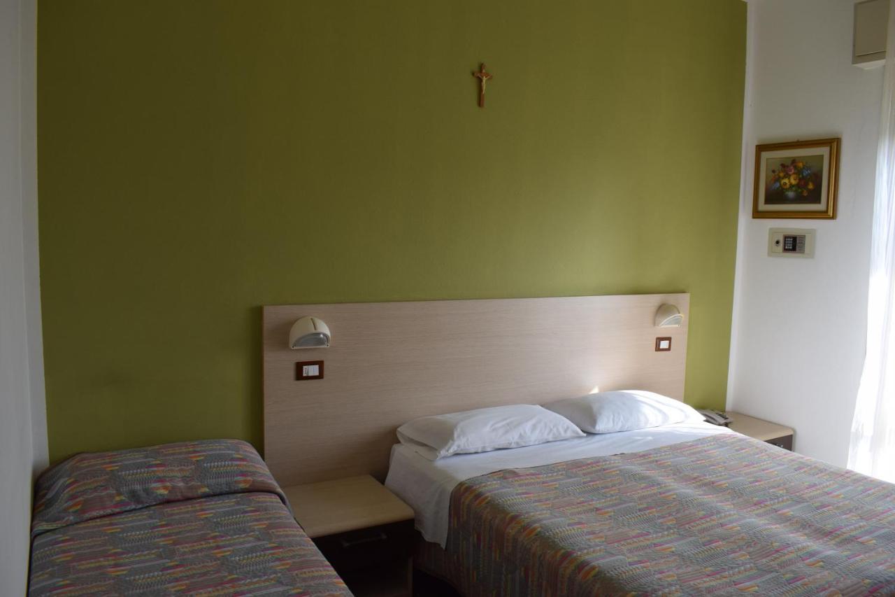 Hotel Gattuccio เชเซนาติโก ภายนอก รูปภาพ