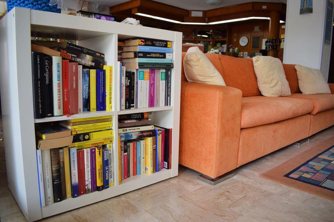 Hotel Gattuccio เชเซนาติโก ภายนอก รูปภาพ